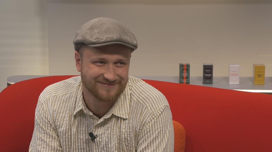 Zpěvák Voxel dobývá svět s vlastními parfémy. Vůně tvořím podle skutečných příběhů, říká