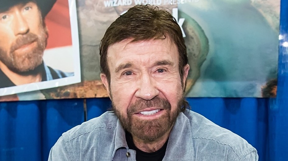 Poslední záběry Chucka Norrise: Přítel ukázal, co se dělo před hercovou smrtí