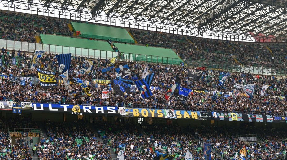 Fanoušci Interu Milán opustili při zápase stadion. Násilím k tomu nutili i ostatní