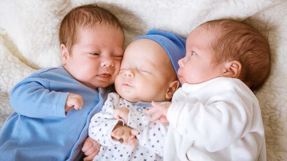 Zázrak větší než výhra v loterii. Narodila se trojčata, která mají jen 1,5 kila