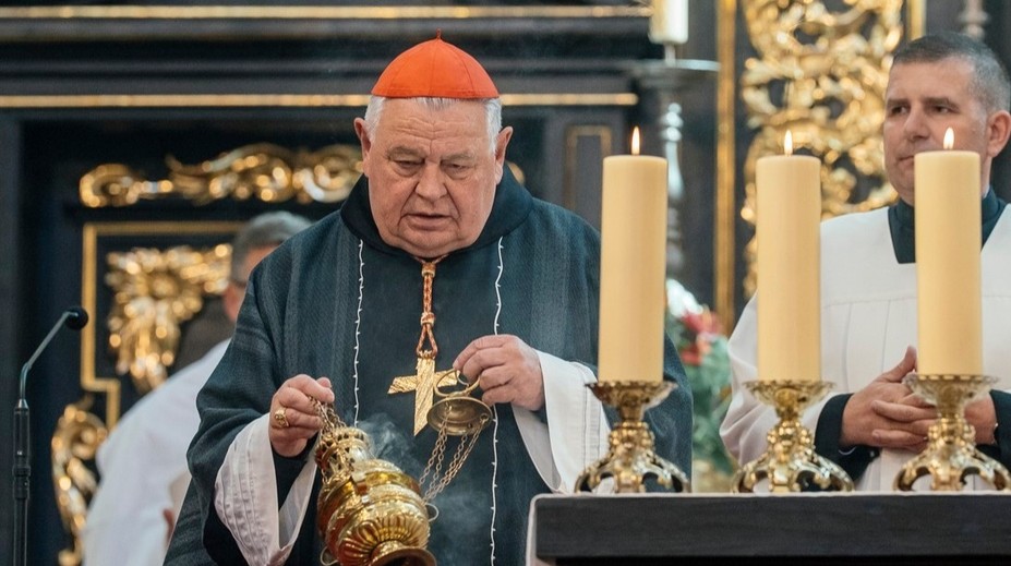 Poslední foto Dominika Duky. Hanba, křičeli na něj po mši odpůrci