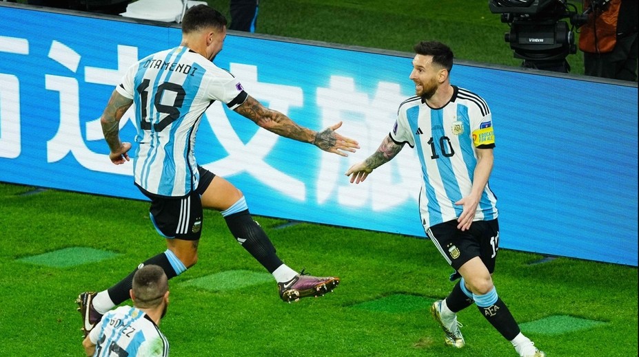 Messi ve svém tisícím zápase dovedl Argentinu k postupu do čtvrtfinále