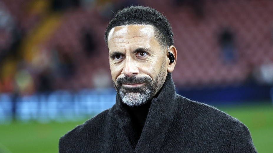 Pořád to tam je. Legenda se v televizním vysílání blýskla pohotovou hlavičkou