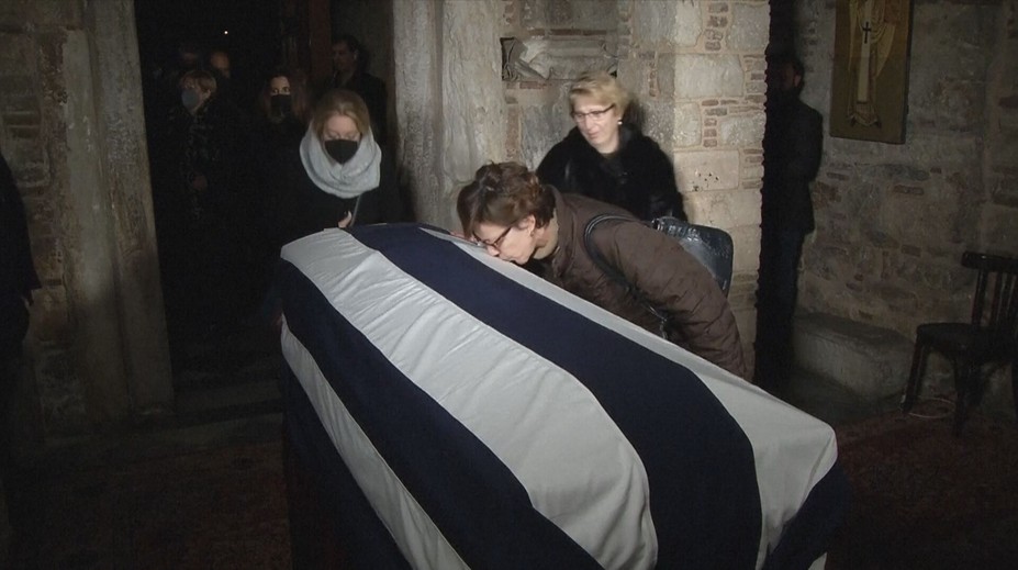 Rozloučení s posledním řeckým králem Konstantinem II. Dorazily stovky lidí