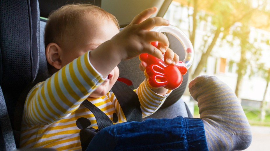 Batole zůstalo několik hodin v rozpáleném autě. Už mu nebylo pomoci