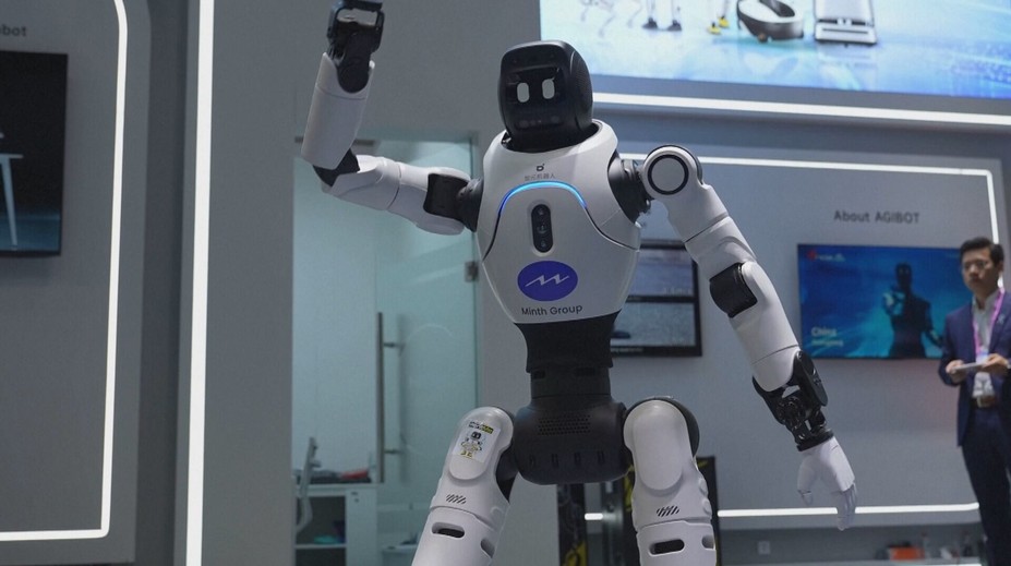 Notebook s 3D obrazovkou a AI asistenti. Technologický veletrh představil novinky