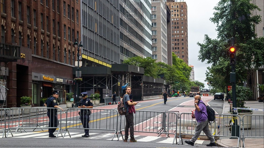 V New Yorku hrozí zhroucení mrakodrapu. Evakuovali okolní ulice
