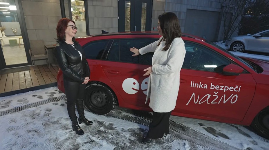 Přibývá dětí, které potřebují pomoc. Nova darovala auto Lince bezpečí