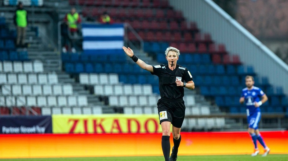 Česko má druhou nejlepší rozhodčí na světě! Adámkovou ocenili