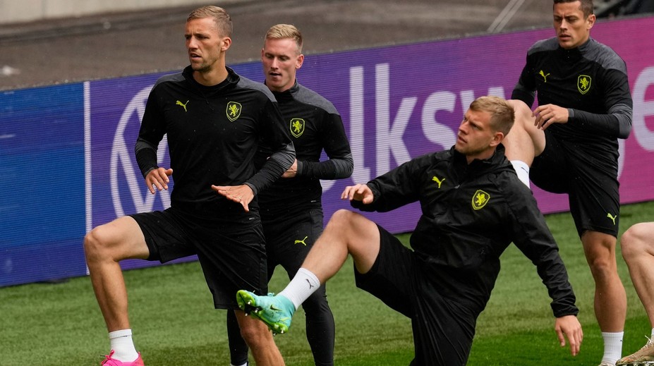 VIDEO: Češi nastoupí proti Anglii. Podívejte se, jak vypadal trénink