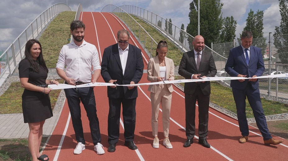Plzeň otevírá unikátně tvarovaný stadion. Nic podobného v Česku není