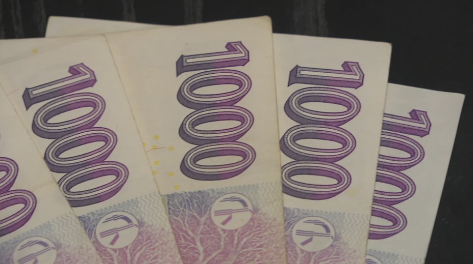 Zákonodárci řeší rodičovský příspěvek. Některým rodinám ho chtějí zvednout o 100 tisíc