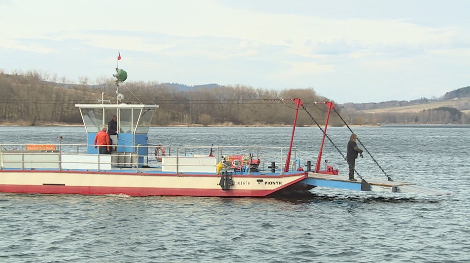 Na Lipno se vrátil první přívoz. Ostatní se chystají