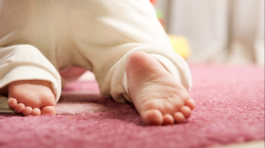 Bi kịch gia đình: Cha vô tình làm nghẹt thở bé gái, bé tử vong ở bệnh viện