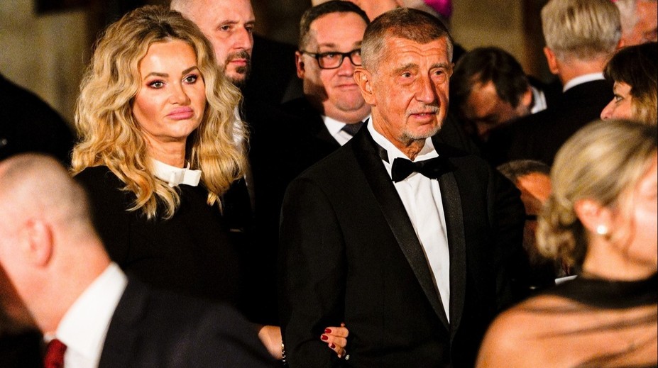 Zvrat ve vztahu Babiše s Monikou? Po společné dovolené se k sobě měli i na Hradě