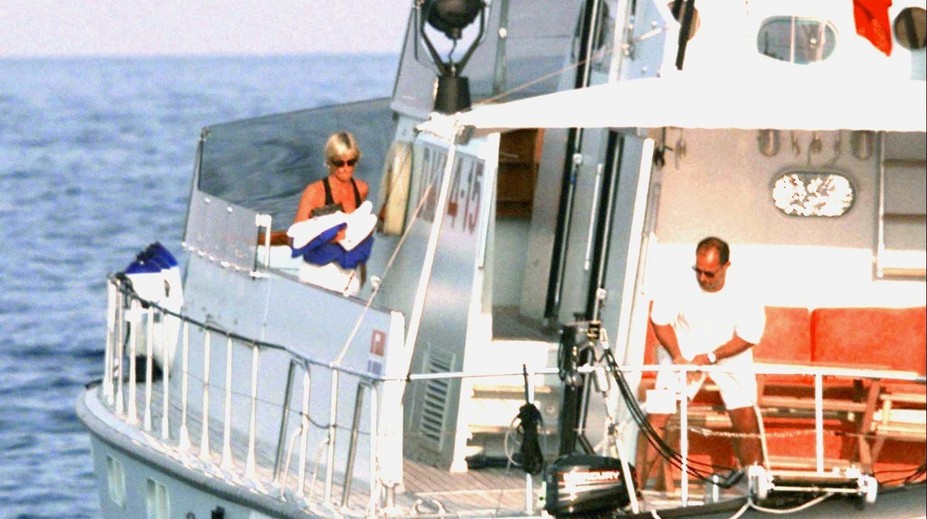 Oblíbená jachta princezny Diany měla nehodu. Po nárazu se potopila