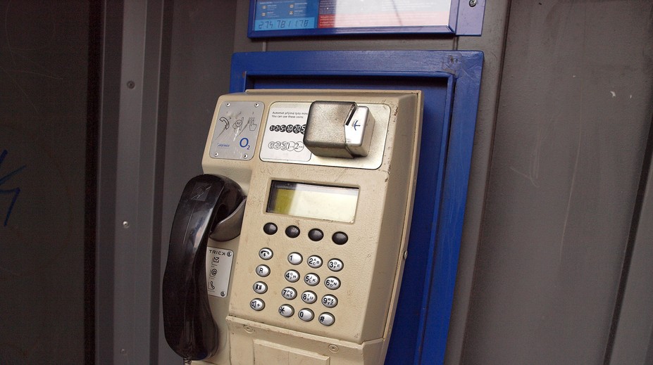Telefonní budky v Česku končí! Nepomohla ani stížnost ombudsmana