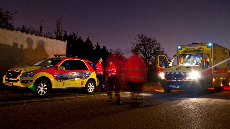 Jeden mrtvý po nehodě na severu Čech. Zraněné jsou i děti, zasahoval vrtulník