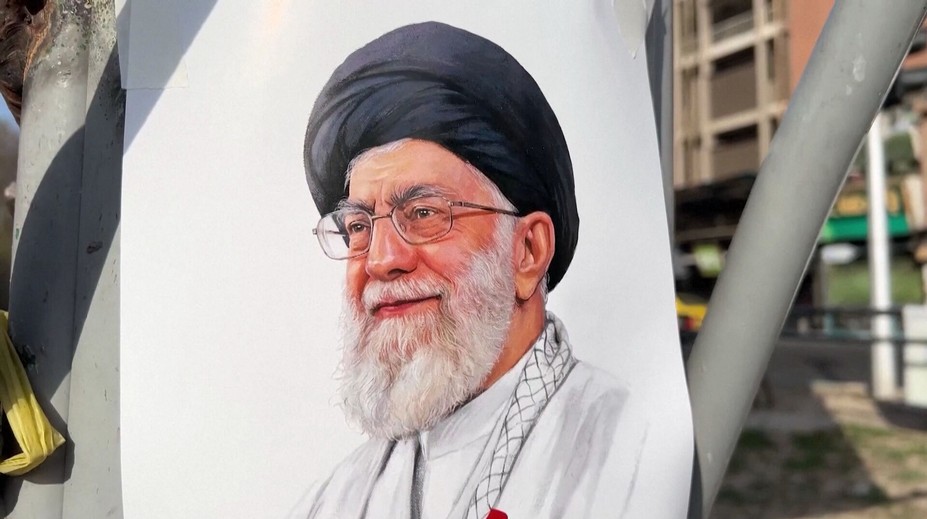 Íránští duchovní vybrali nového nejvyššího vůdce. Jméno ale neprozradili