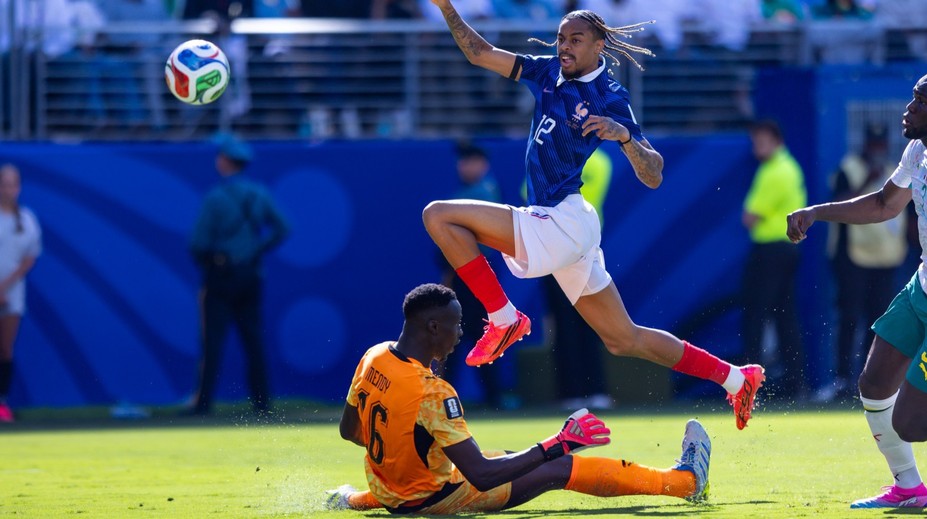 Zoufalý poločas vystřídala dominance, Francouzi na úvod MS porazili Senegal