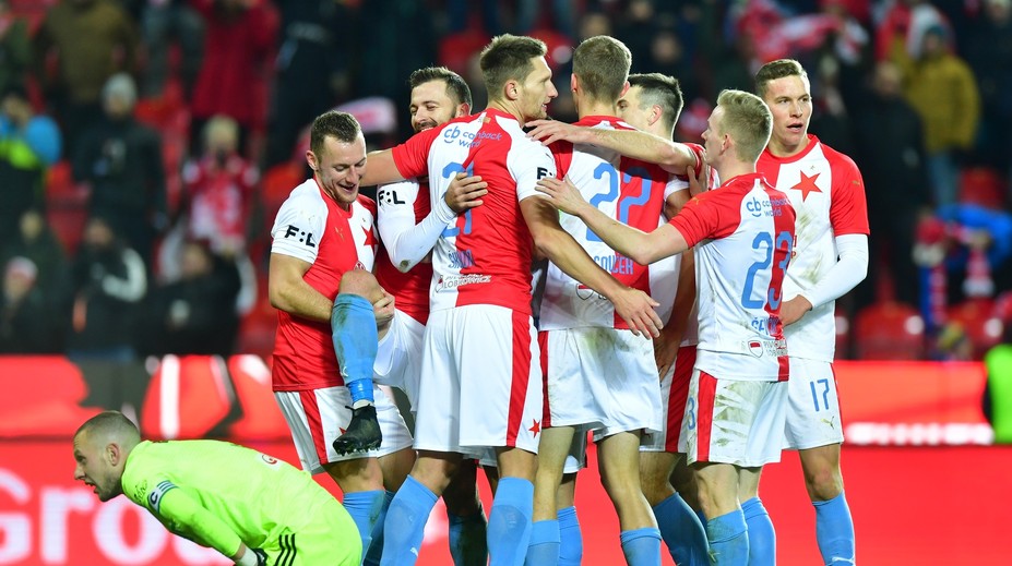 Slavia potvrdila roli favorita proti Karviné. Trefil se i oslavenec Škoda