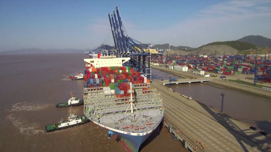 Útoky v Rudém moři ovlivní i Česko. Ekonomové čekají výpadky i zdražení