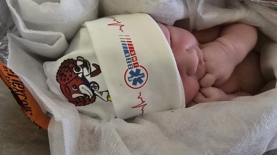 Malá Valentýnka pospíchala na svět. Záchranáři dostali dojemný dopis