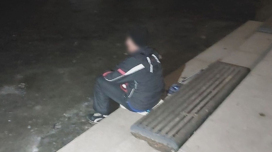 Obrovský hazard v Pardubicích. Muž šel o půlnoci bruslit na rozmrzající rybník