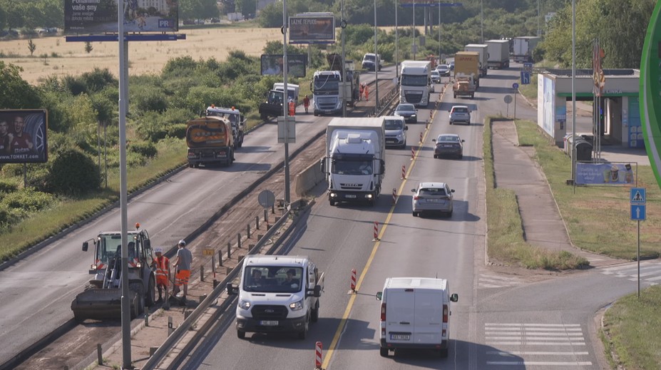 Dopravní kolaps na Kbelské se nekonal. Komplikací bylo méně, než se čekalo