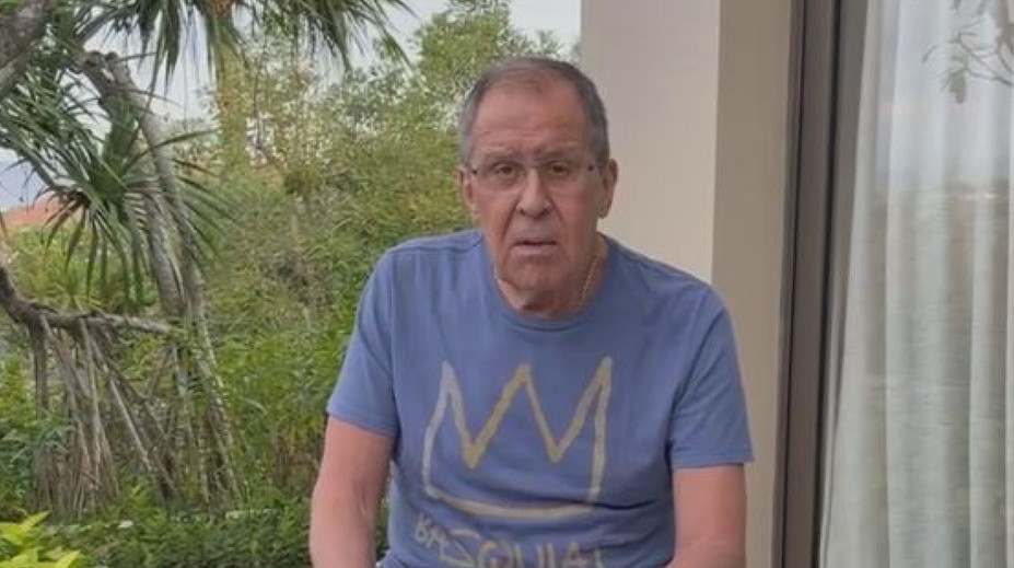Lavrov vzbudil posměch. Kritizoval západ, sám používá americké produkty