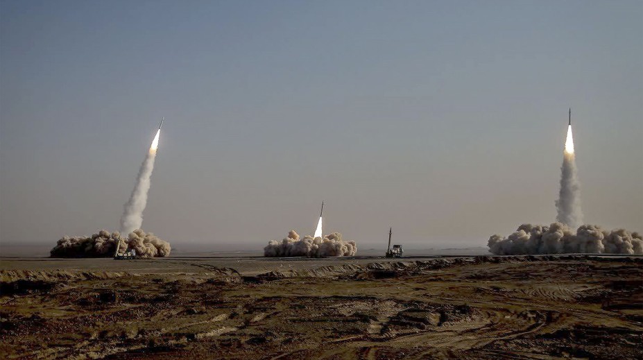 ON-LINE:  Írán zaútočil na Izrael desítkami raket. Netanjahu slibuje odvetu