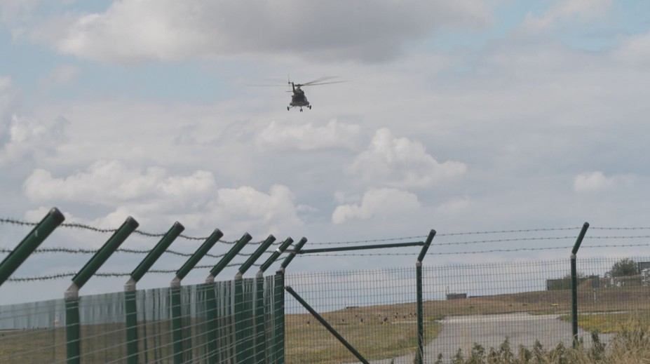 Armáda vyřadila vrtulníky H-1 z provozu. Vyšetřování tragédie může trvat měsíce