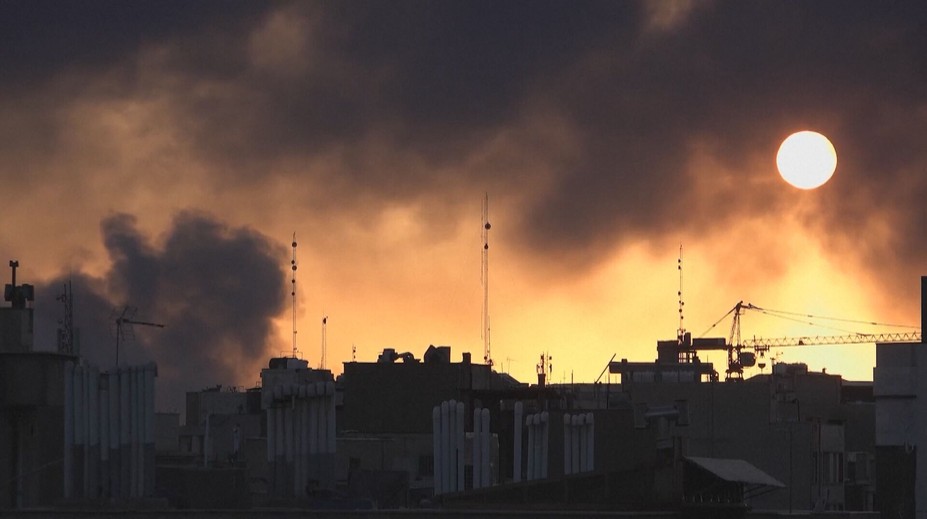 Íránský spojenec se rozhodl vstoupit do války. Zahájil první útok na Izrael