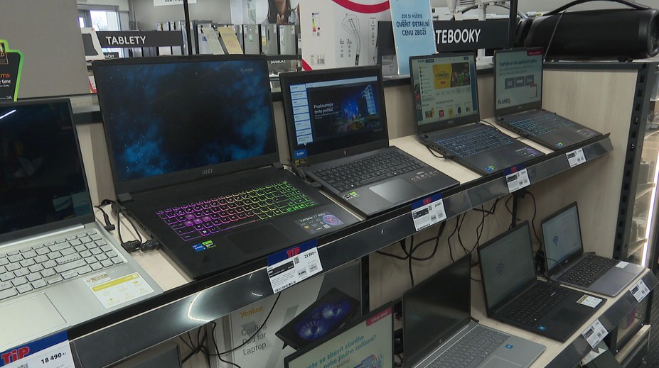 Počítače zdraží o tisíce korun. Porostou i ceny další elektroniky