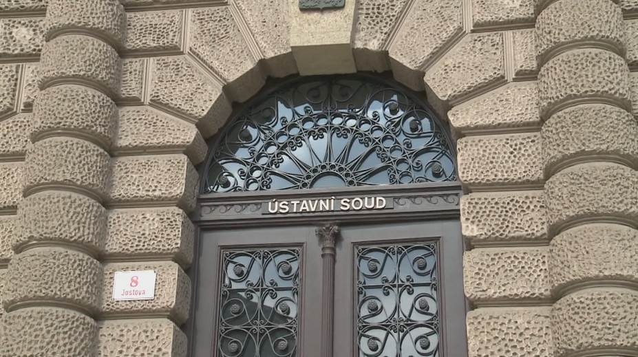 Obce žádají spravedlivější podíl z daní. Senátoři se obrátí na Ústavní soud