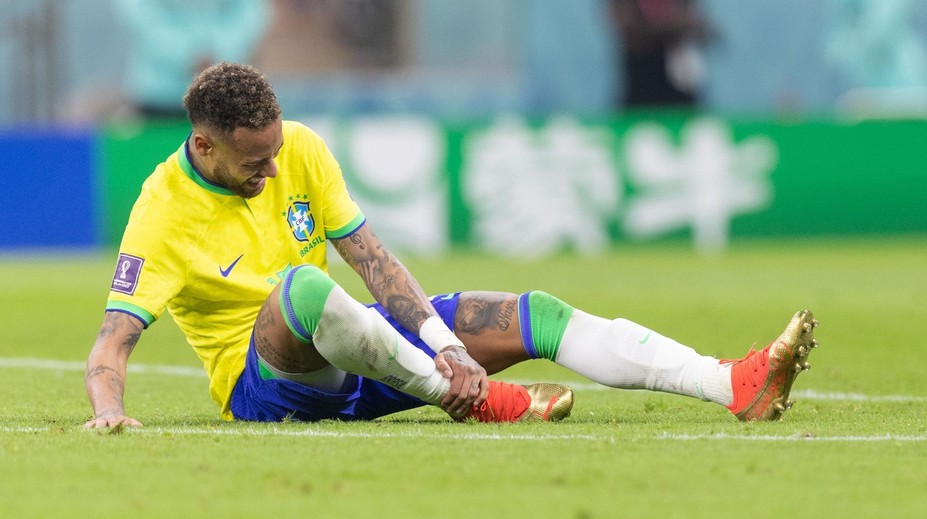 Neymar by mohl hrát už v osmifinále, Brazilci však přišli o jinou hvězdu