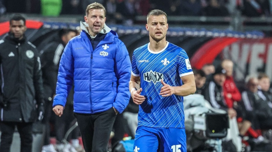 Brutální faul i pěstí do obličeje. V Německu padl obří distanc
