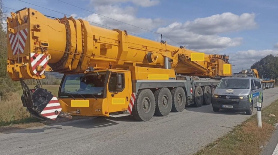 Většina kamionů jezdí přetížená. Na Vysočině dostal řidič rekordní pokutu