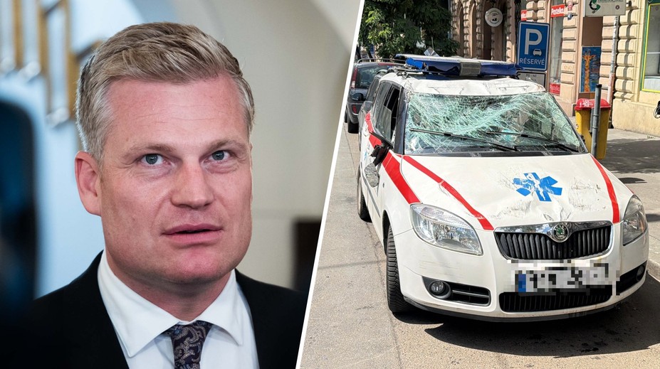 Filip Turek boural v Praze. Zdravotnické auto po srážce skončilo na střeše