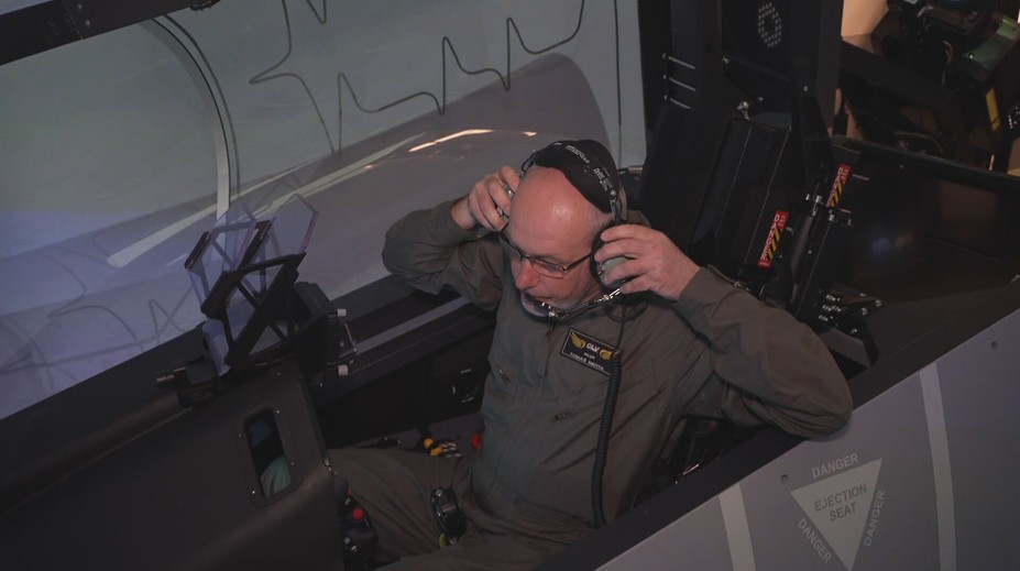 Pardubice mají nejmodernější trenažér na stíhačky. Budou na něm cvičit piloti F-35