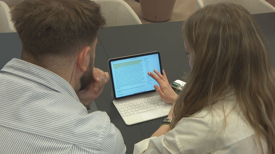 Cách tiếp cận khác nhau của các công ty đối với việc công khai mức lương