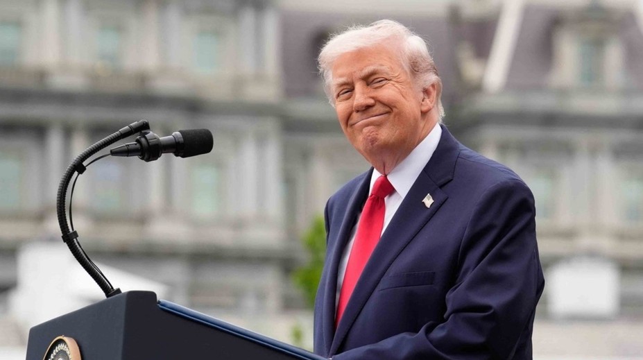 Trump udělal pořádný krok vedle. Fotka teď baví celý internet