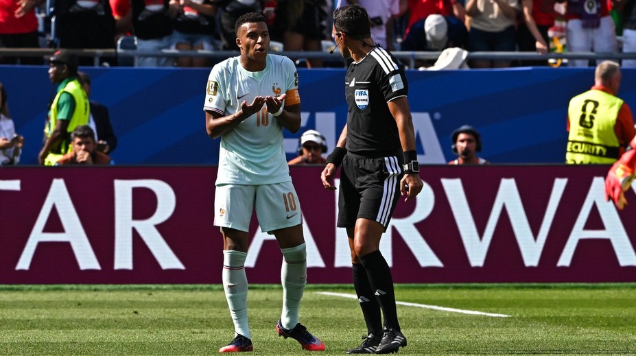 Tříminutový chaos před penaltou rozhodil Mbappého. Kritizoval postup sudího