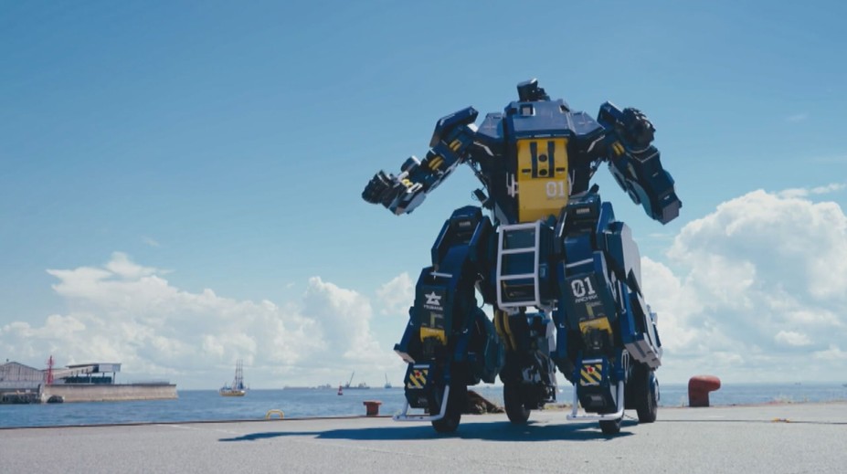 Oblek jako z Transformers. Japonci představili unikát