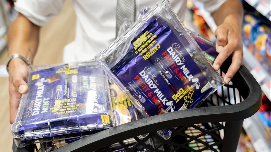 Překvapivý krok několika supermarketů. Kvůli čokoládě zavedly speciální opatření