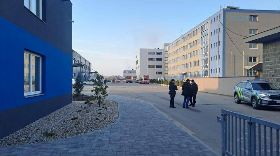 Cháy kho hàng ở Pardubice. Thiệt hại ước tính hàng chục triệu