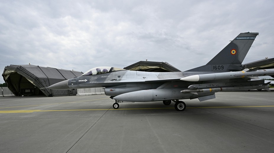 Rumania phải điều động bốn chiến đấu cơ do drone Nga