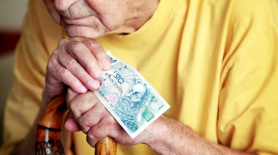 Důchodce čeká změna. Penze dostanou v jiný termín, než jsou zvyklí