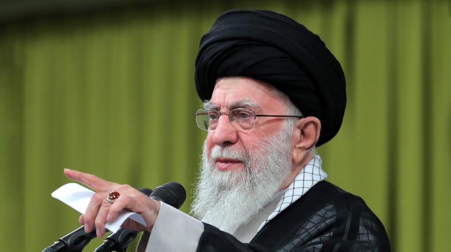 Detaily o smrti Chameneího. Íránského vůdce sledovali přes dopravní kamery