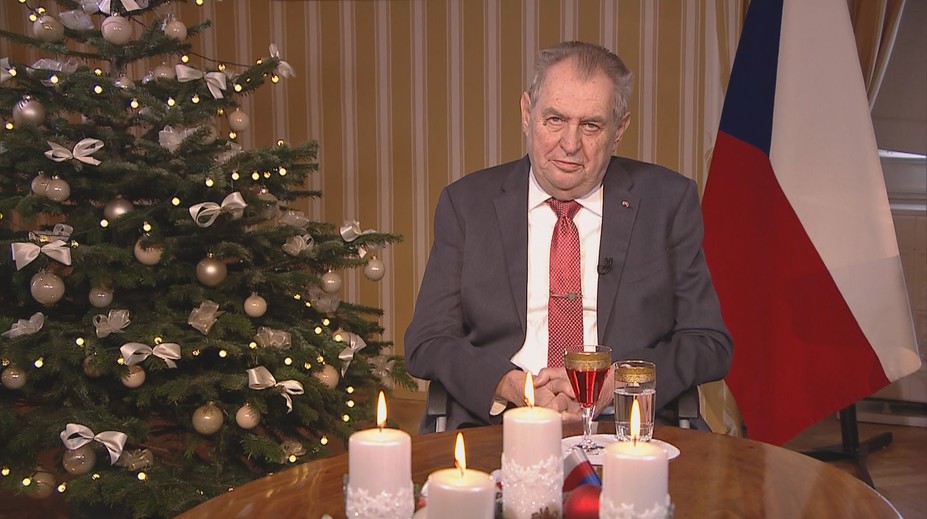 Sbohem a šáteček, rozloučil se Zeman. Podpořil pomoc Ukrajině